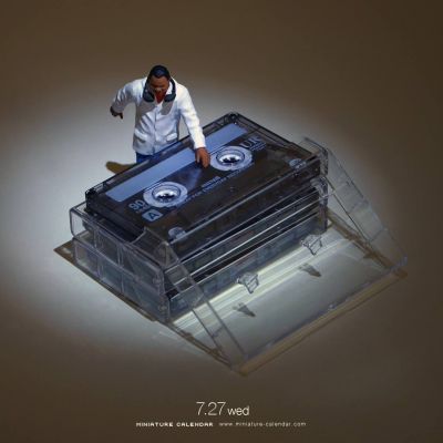 Miniature_Calendar_28929.jpg